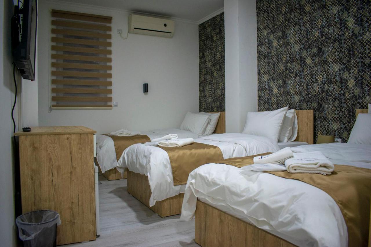 Hotel Old Alisa Skopje Bagian luar foto