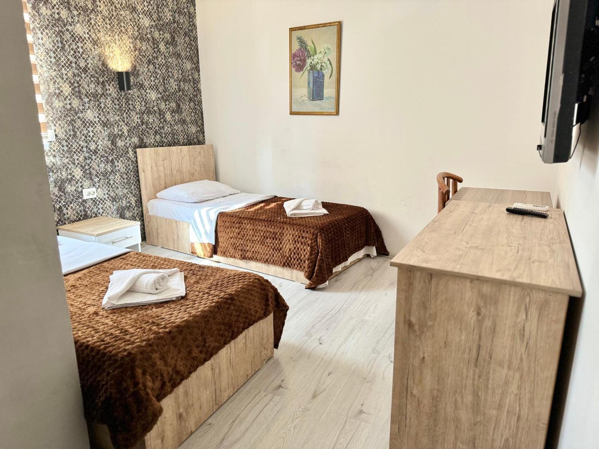 Hotel Old Alisa Skopje Bagian luar foto